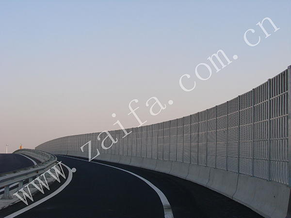 高速公路聲屏障