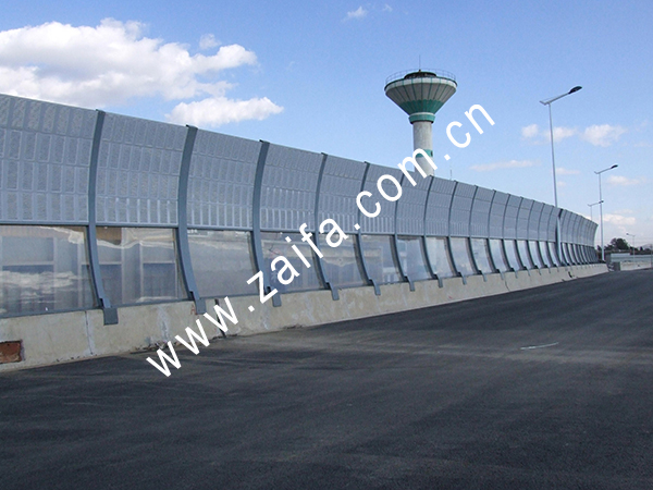 高速公路聲屏障案例